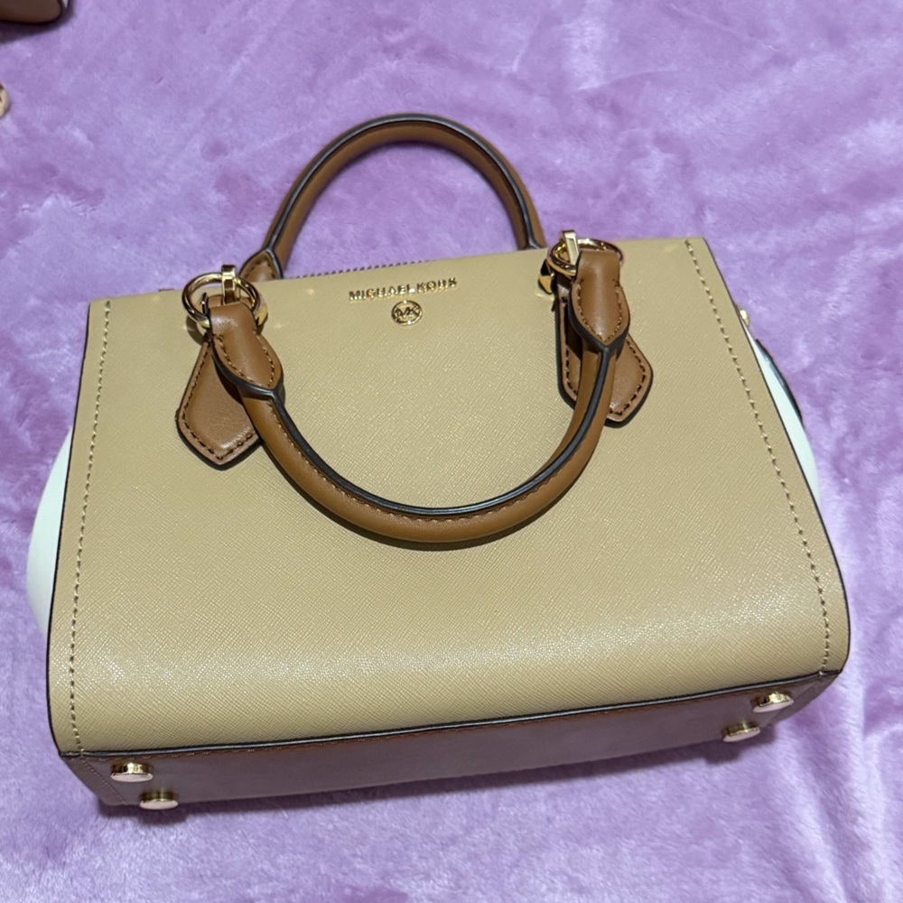 Michael Kors Marilyn Small Crossbody